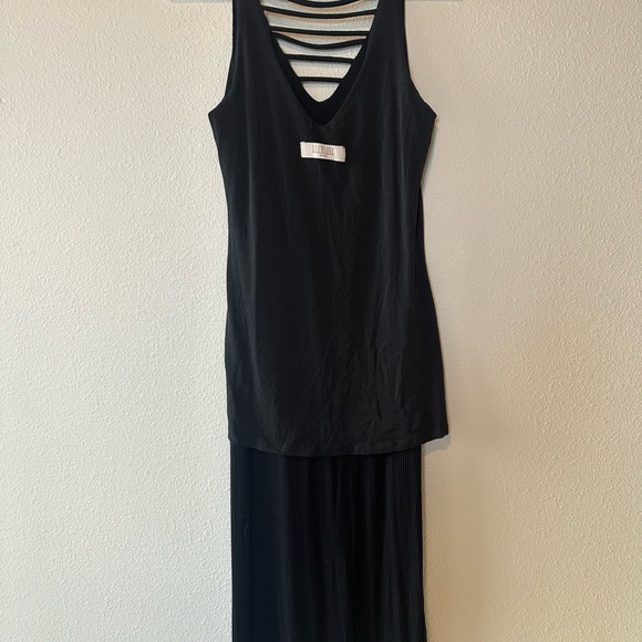 Lucy Love Black Dress - Picture 7 of 7